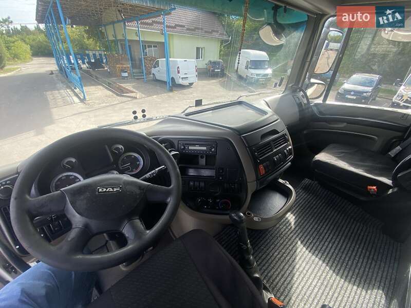 Тягач DAF XF 105 2011 в Ровно