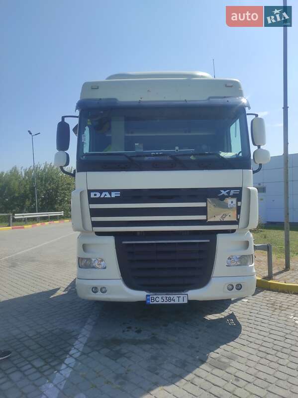 Тягач DAF XF 105 2011 в 