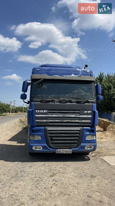 Зерновоз DAF XF 105 2009 в 