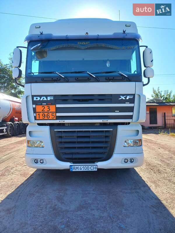 Тягач DAF XF 105 2010 в Житомире