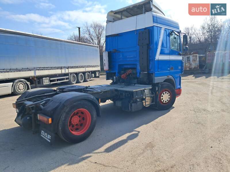 Тягач DAF XF 105 2010 в Львове