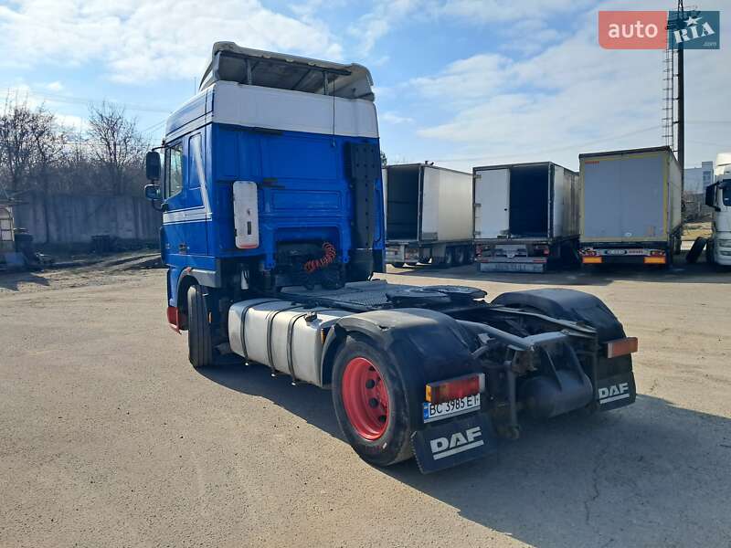 Тягач DAF XF 105 2010 в Львове