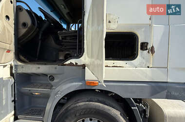 Тягач DAF XF 105 2011 в 