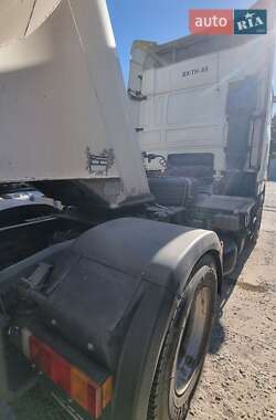 Тягач DAF XF 105 2010 в 
