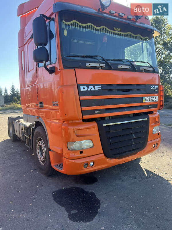 Тягач DAF XF 105 2006 в 