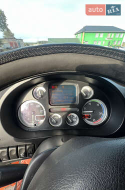 Тягач DAF XF 105 2006 в 
