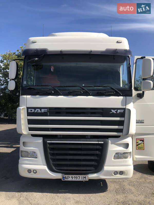 Тягач DAF XF 105 2013 в Запоріжжі