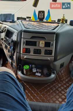 Тягач DAF XF 105 2012 в 