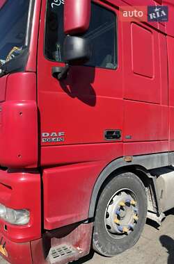 Грузовой фургон DAF XF 105 2006 в 