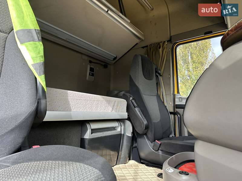 Тягач DAF XF 105 2013 в Киеве