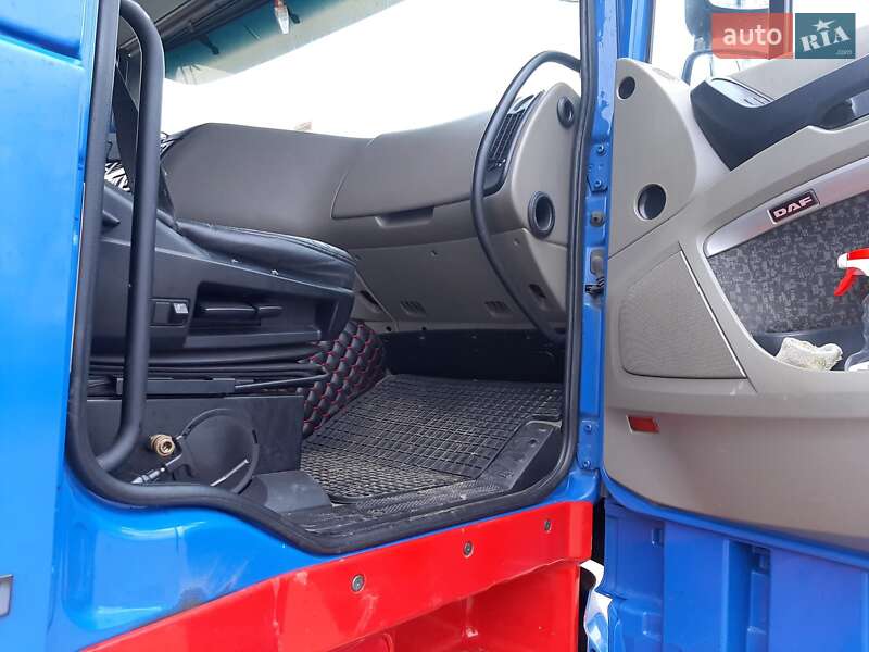 Тягач DAF XF 105 2009 в Запорожье