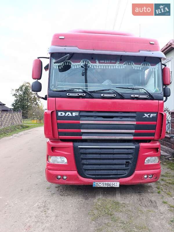 Тягач DAF XF 105 2008 в Львове