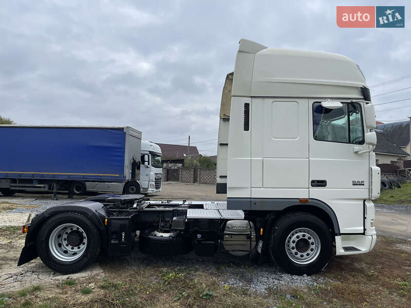 Тягач DAF XF 105 2011 в Ровно