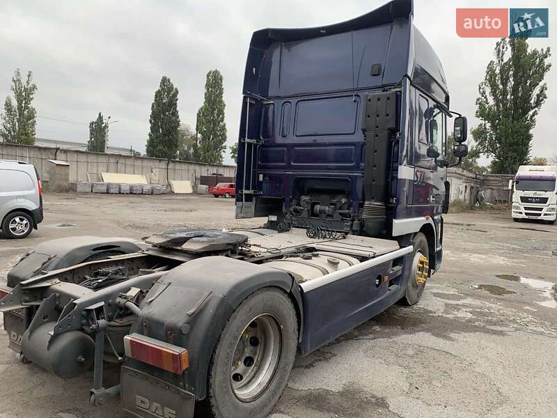 Тягач DAF XF 105 2008 в Дніпрі
