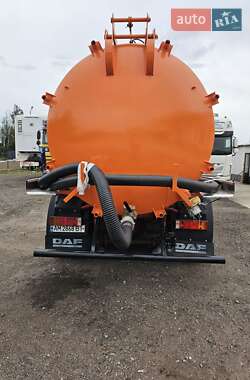 Машина ассенизатор (вакуумная) DAF XF 105 2006 в Бердичеве