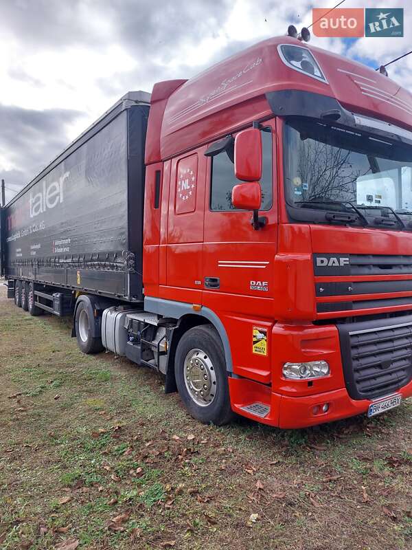 Тягач DAF XF 105 2012 в Сарнах