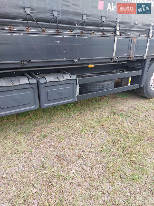 Тягач DAF XF 105 2012 в Сарнах