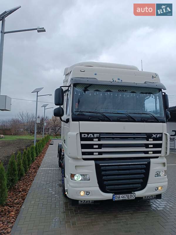 Тягач DAF XF 105 2007 в Буче