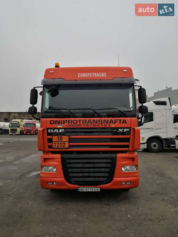 Тягач DAF XF 105 2011 в Кам'янському