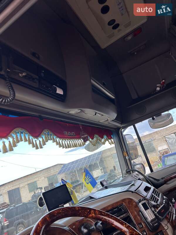 Тягач DAF XF 105 2009 в Жовкві