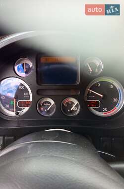Тягач DAF XF 105 2011 в Ровно