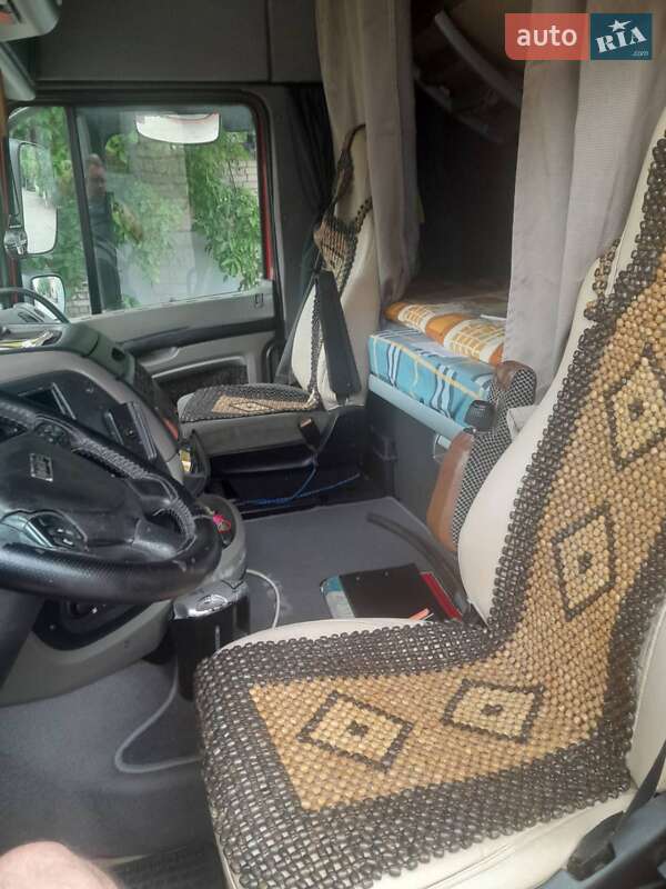 Тягач DAF XF 105 2006 в Павлограде