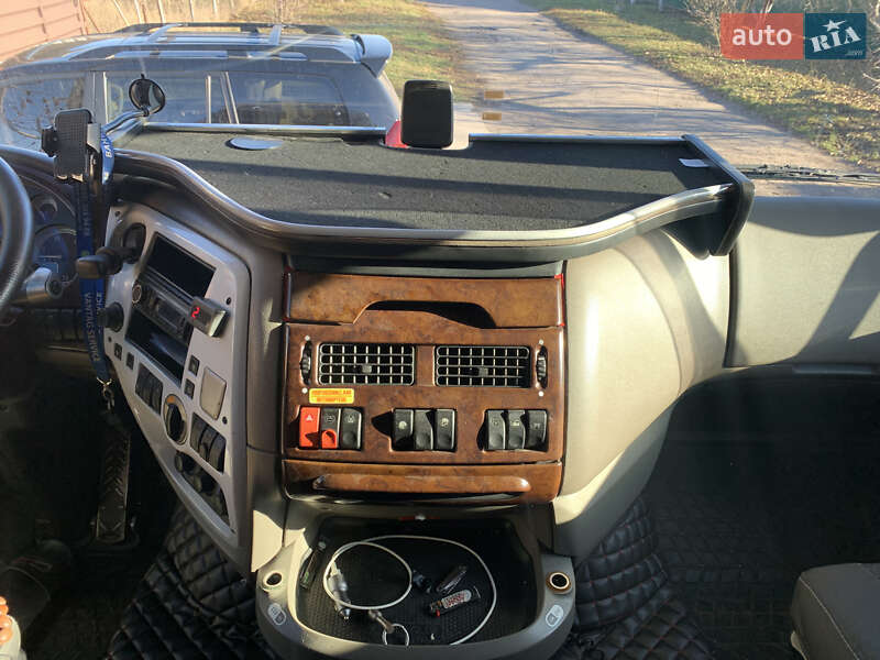 Самоскид DAF XF 105 2009 в Яготині