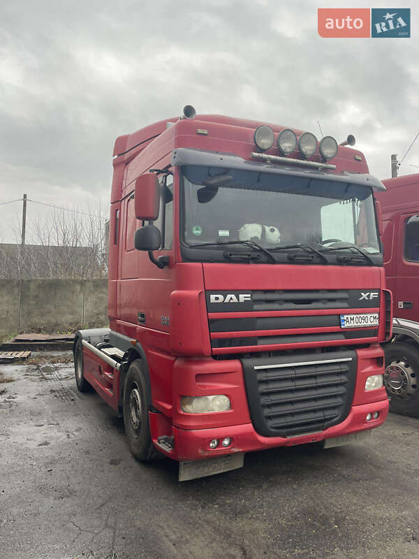 Тягач DAF XF 105 2011 в Житомире