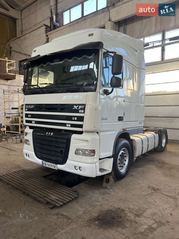 Тягач DAF XF 105 2010 в Чернигове