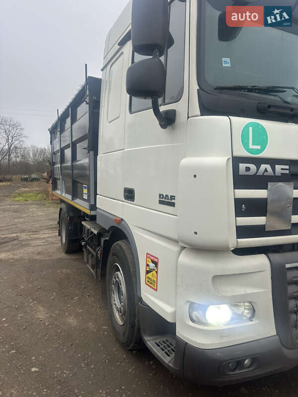 Самосвал DAF XF 105 2011 в Снятине фото Самосвал DAF XF 105 2011 в Снятине