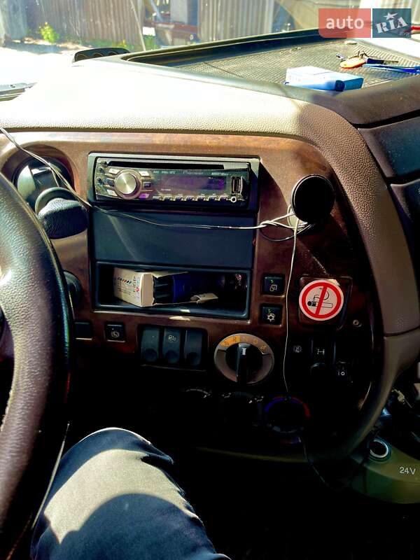 Тягач DAF XF 105 2007 в Одессе