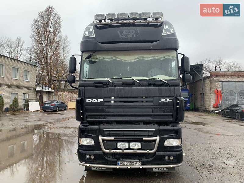 Тягач DAF XF 105 2010 в Дніпрі