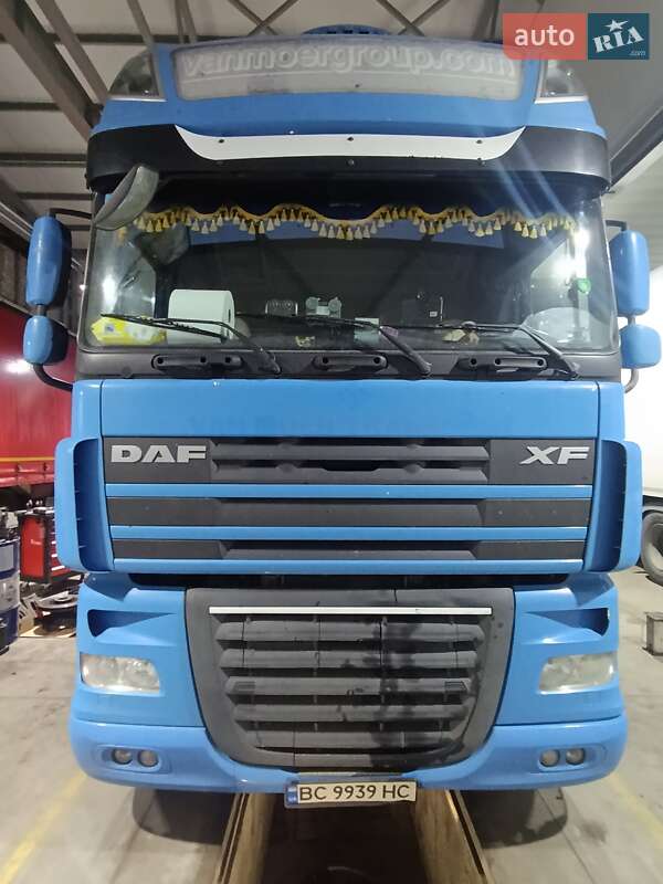 Тягач DAF XF 105 2011 в Львове