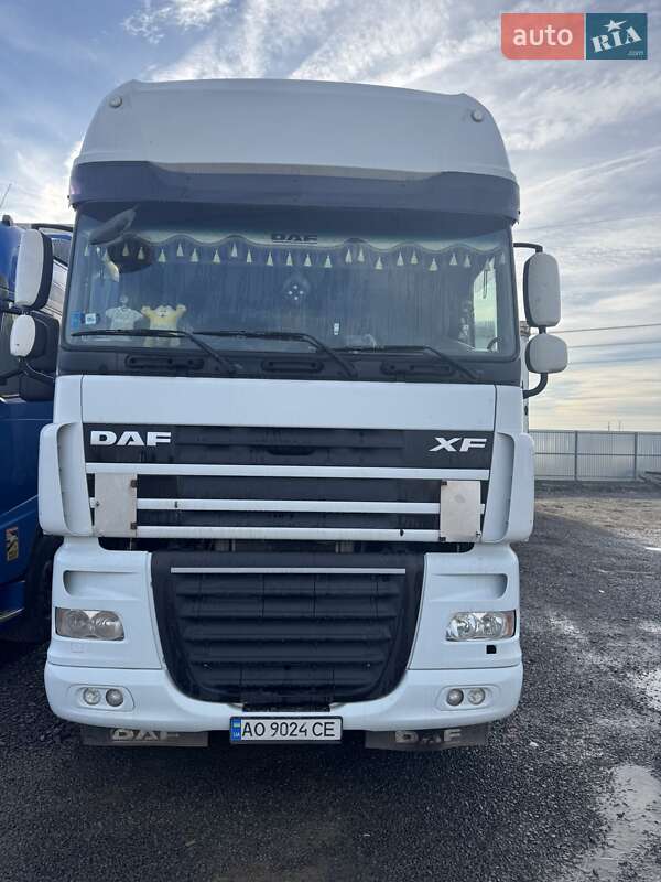 Тягач DAF XF 105 2011 в Ужгороде