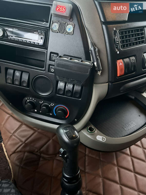 Тягач DAF XF 105 2009 в Хмельницком