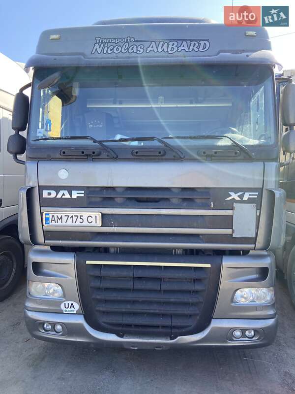 Тягач DAF XF 105 2012 в Звягеле
