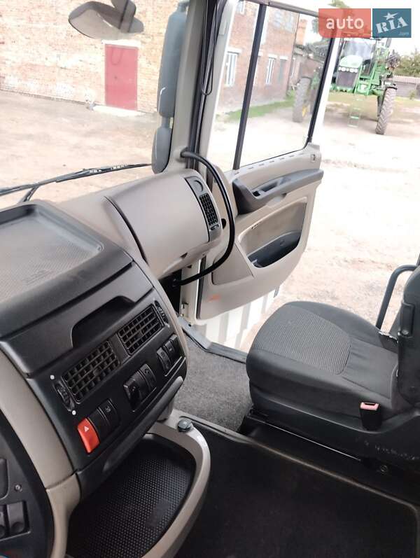 Тягач DAF XF 105 2013 в Шептицькому