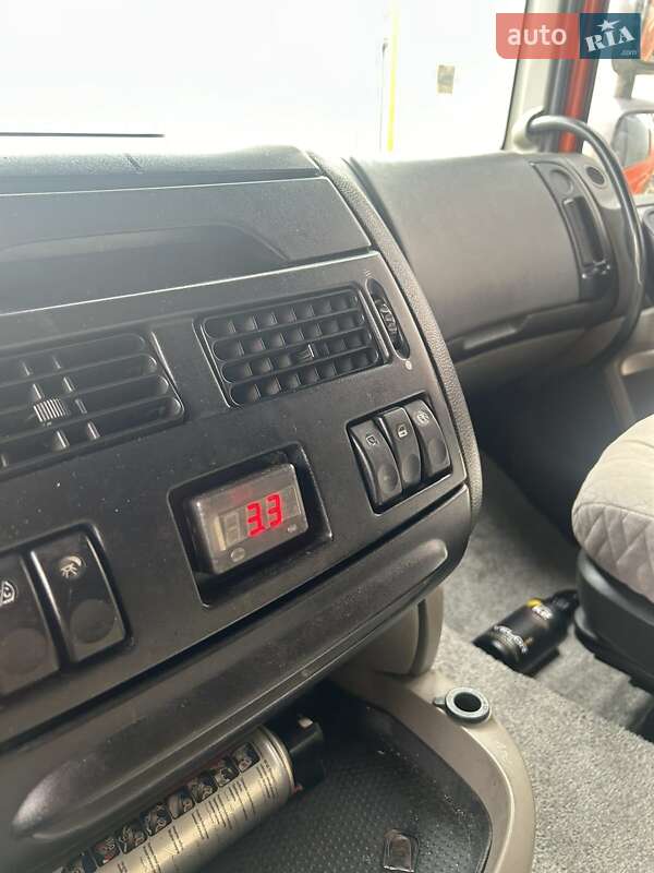 Грузовой фургон DAF XF 105 2013 в Калуше