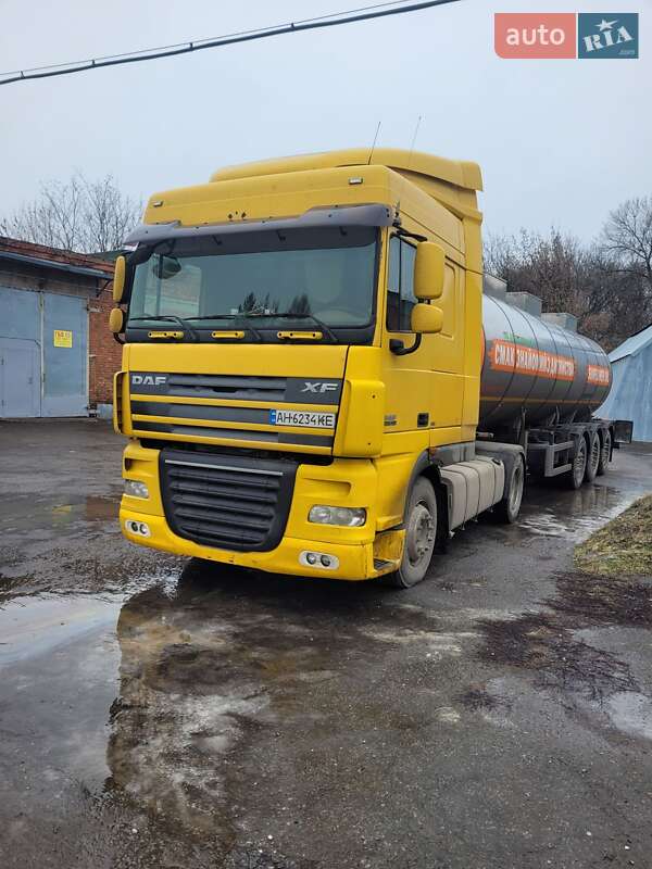 Тягач DAF XF 105 2011 в Днепре