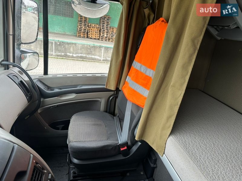 Тягач DAF XF 105 2013 в Хусте