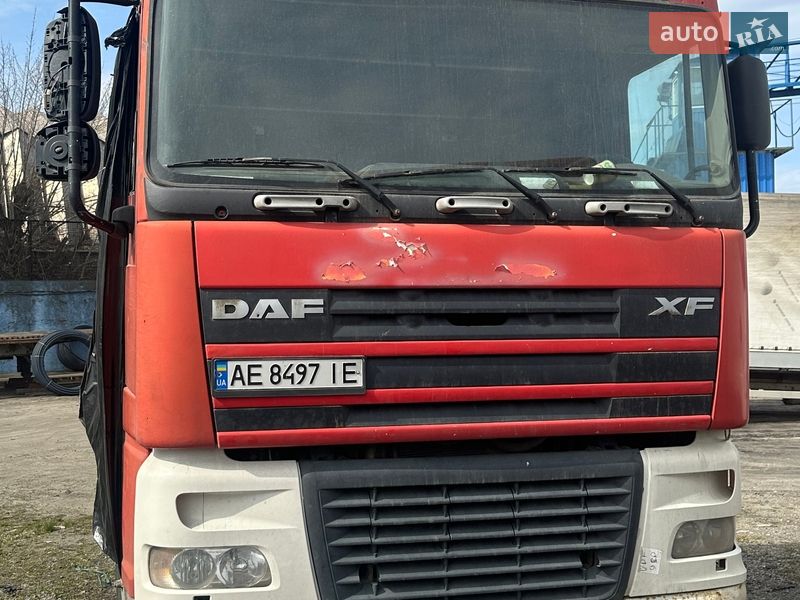 Тягач DAF XF 105 2010 в Дніпрі