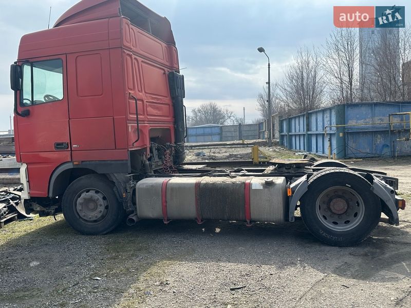 Тягач DAF XF 105 2010 в Дніпрі