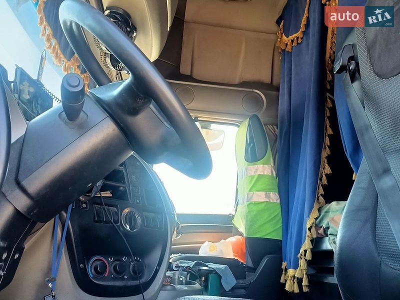Тягач DAF XF 105 2012 в Днепре