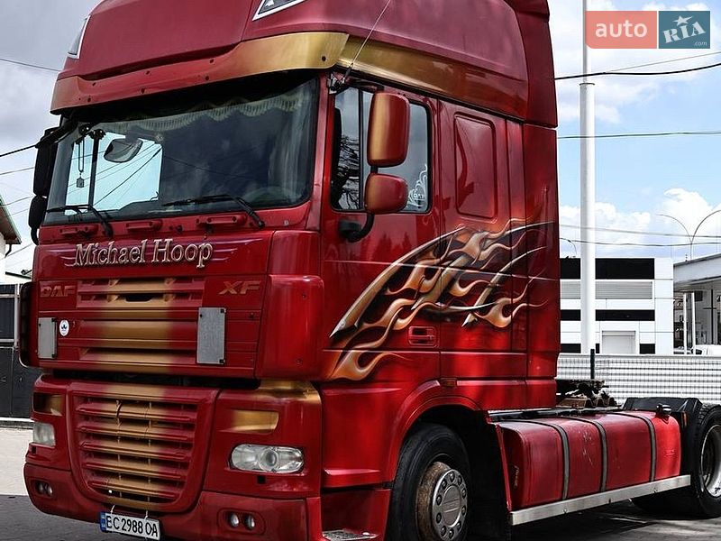 Грузовой фургон DAF XF 105 2008 в Львове
