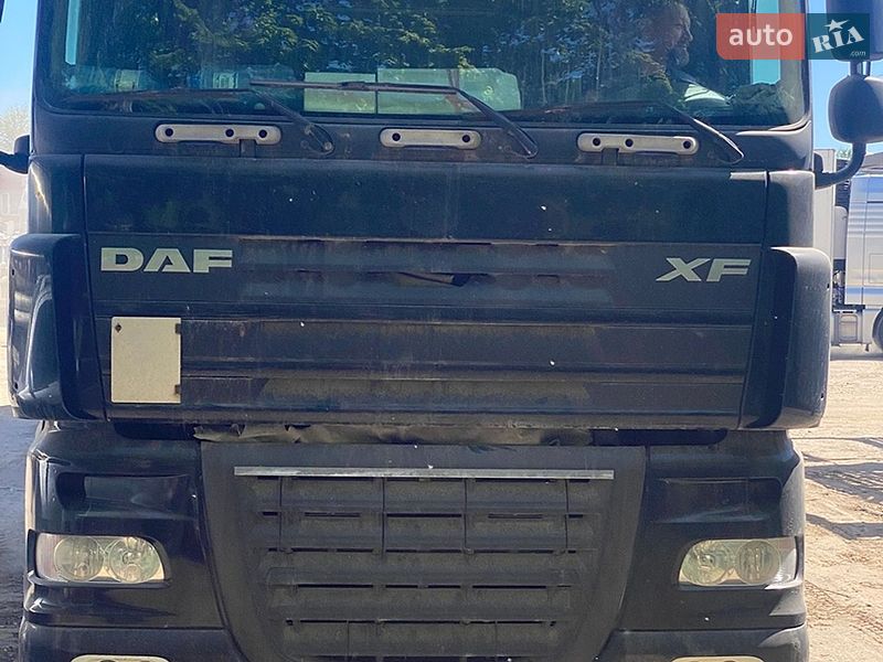Тягач DAF XF 105 2009 в Львове