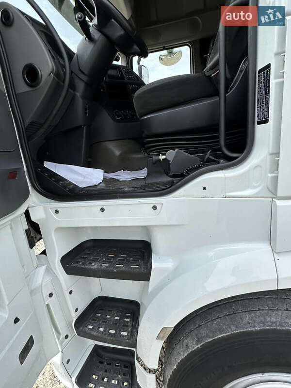 Тягач DAF XF 106 2015 в Бучачі