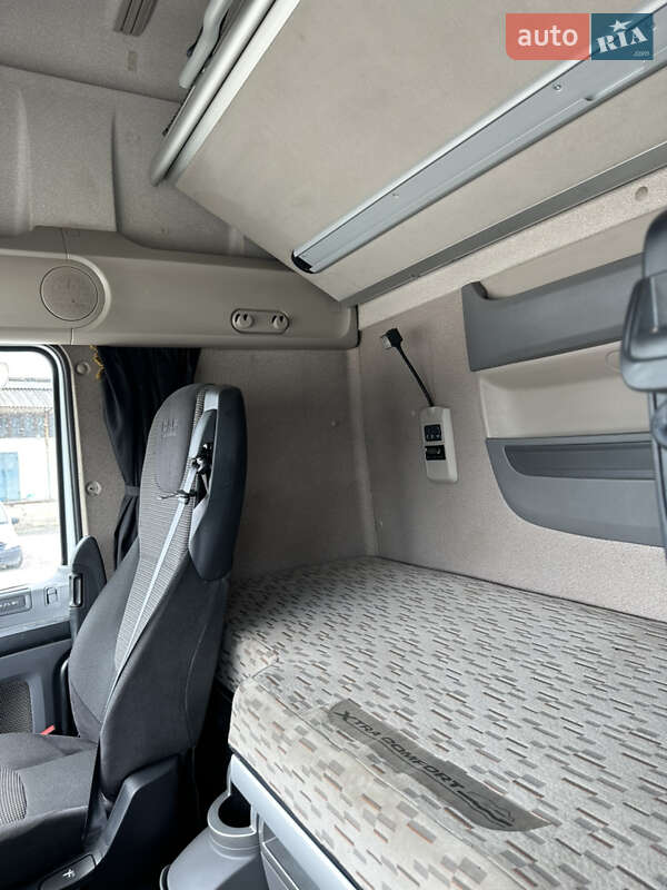 Тягач DAF XF 106 2015 в Бучачі