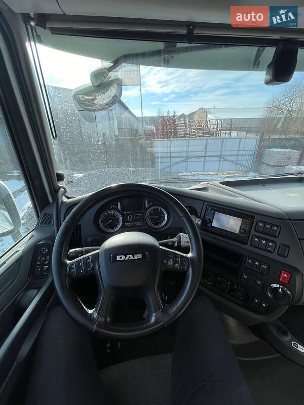 Тягач DAF XF 106 2015 в Бучачі