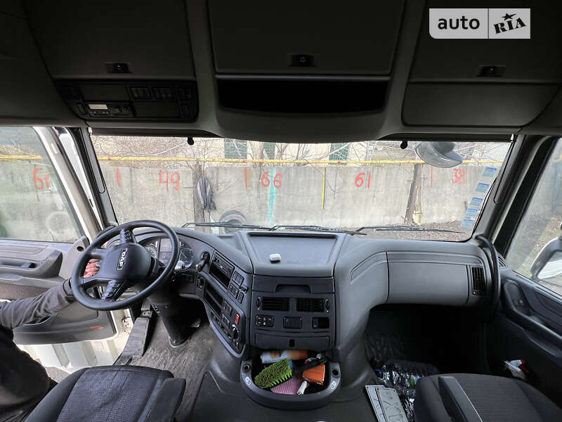 Тягач DAF XF 106 2014 в Ровно