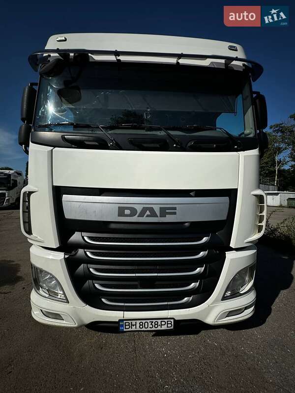 Тягач DAF XF 106 2015 в 